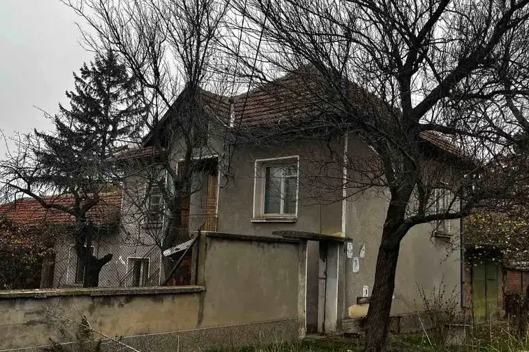 Къща в Плевен, с. Градище