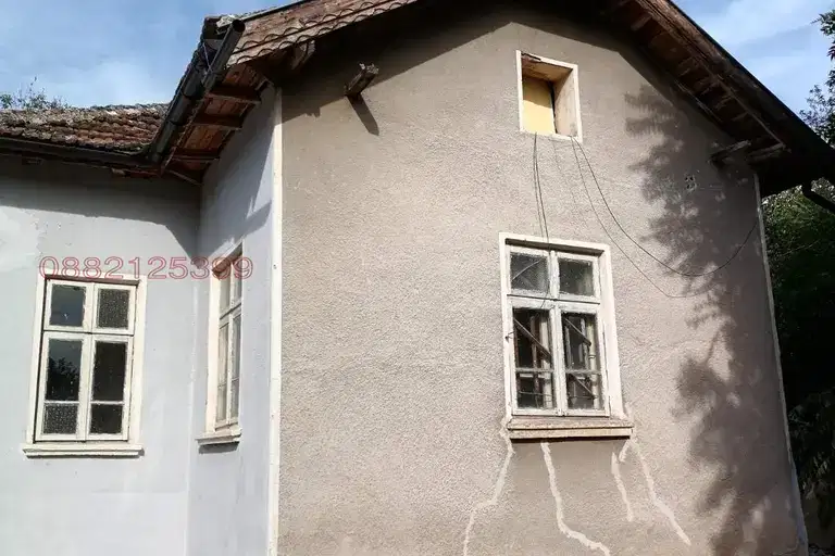 House in Oblast Pleven, Krushovene