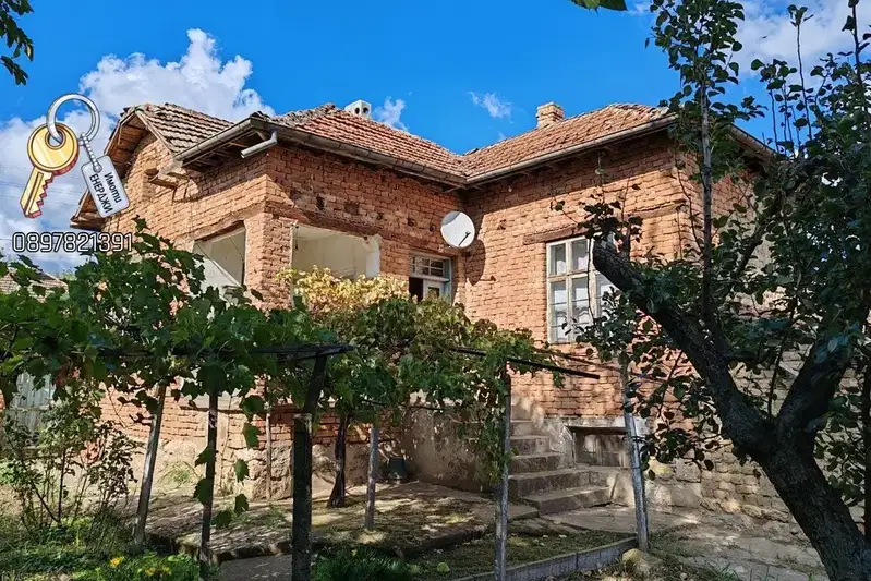 House in Oblast Pleven, Krushovene