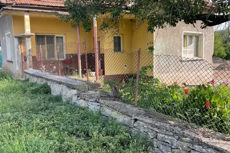 House in Oblast Pleven, с. Къртожабене
