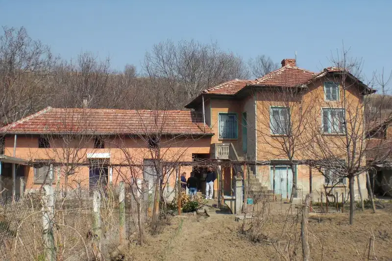 Къща в Плевен, с. Лозица