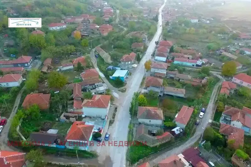 House in Oblast Pleven, Milkovica