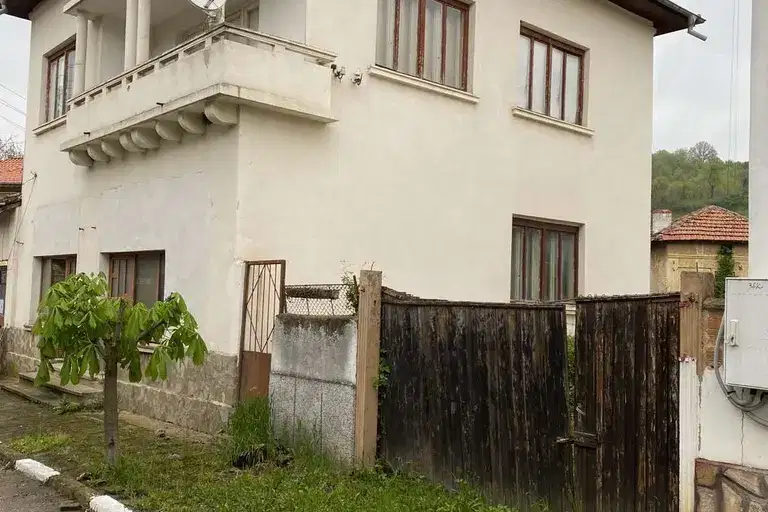 House in Oblast Pleven, Nikolaevo