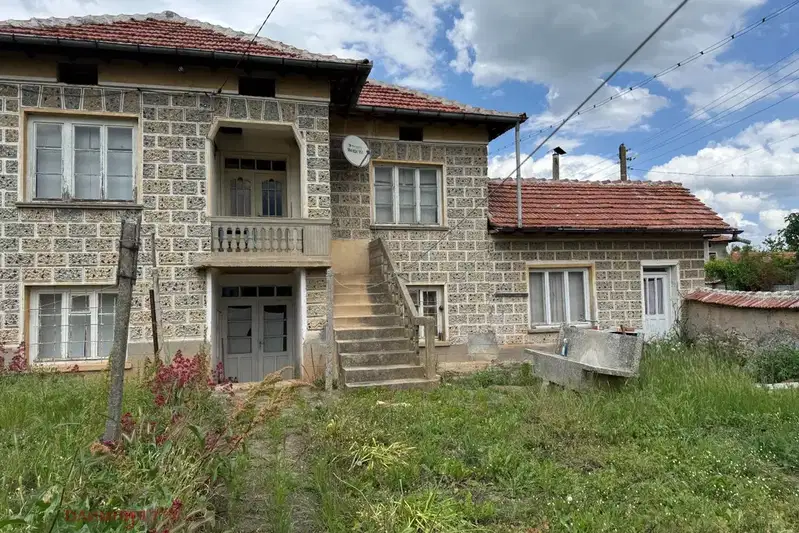 House in Oblast Pleven, Pelishat