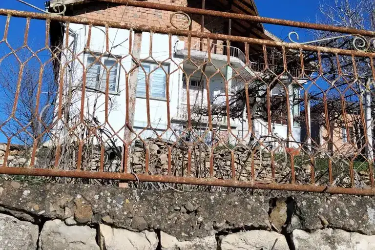 Къща в Плевен, с. Садовец