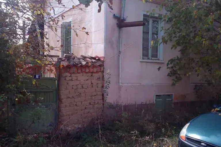 Къща с голям двор в с. Садовец, област Плевен