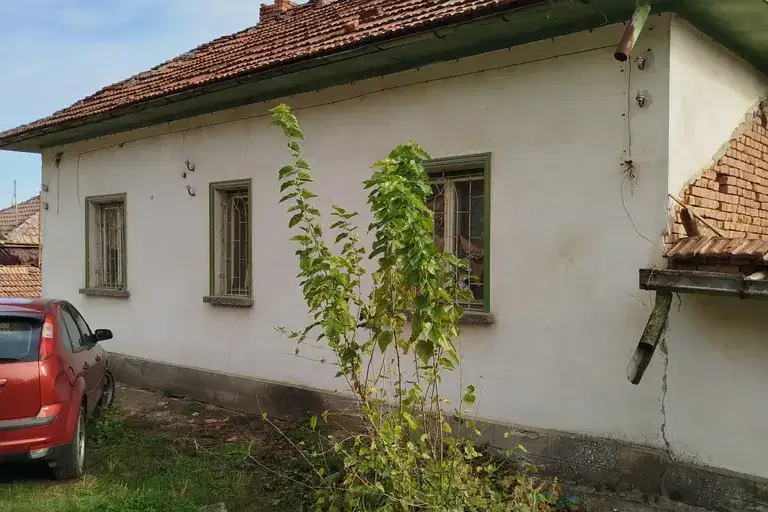 Къща в Плевен, с. Садовец