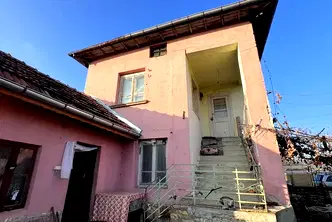 Къща в Плевен, с. Ставерци