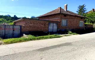 Къща в Плевен, с. Стежерово