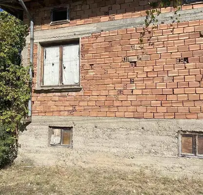 Снимка 2 — Къща с 3 стаи в с. Въбел, област Плевен с двор