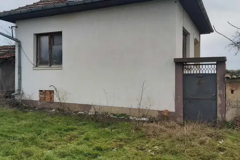 Къща в Плевен, с. Вълчитрън
