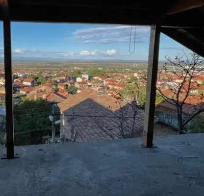 Снимка 2 — Двуетажна къща с гараж и двор в кв. Долни Воден, Асеновград