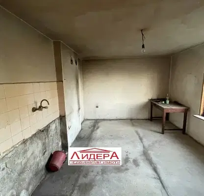 Снимка 4 — Къща в Пловдив, Брезово