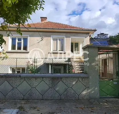 Photo 2 — House in Oblast Plovdiv, Kalofer