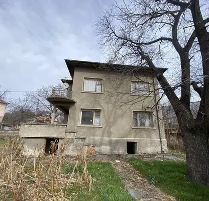 Снимка 4 — Къща в Пловдив, Карлово