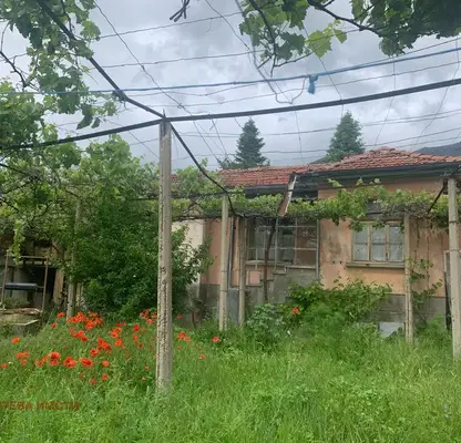Снимка 5 — Къща в Пловдив, Карлово