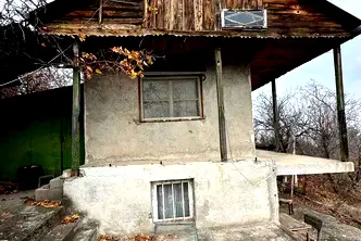 Къща в Пловдив, Перущица