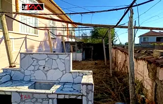Къща в Пловдив, Съединение