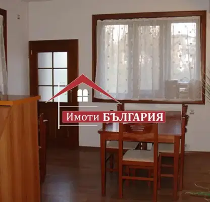 Снимка 3 — Къща с 5 стаи и голям двор в с. Богдан, област Пловдив