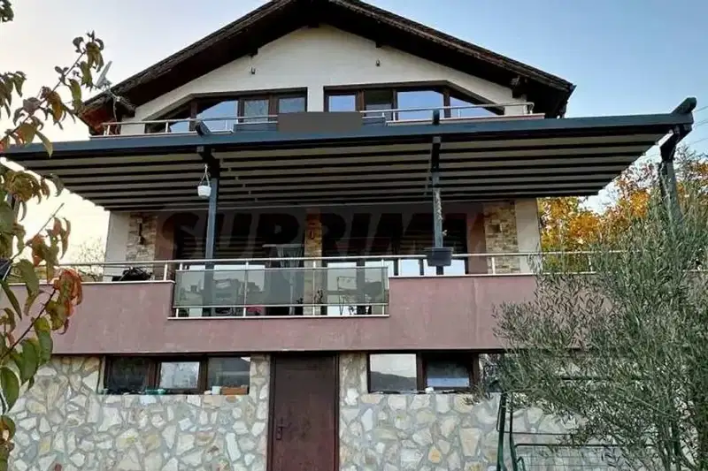 Къща в Пловдив, с. Брестник