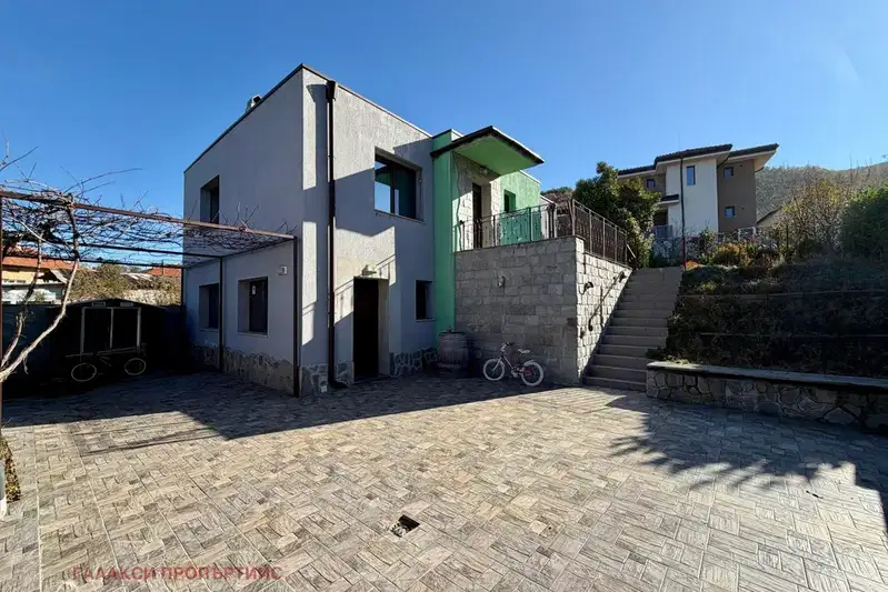 Къща в Пловдив, с. Брестовица