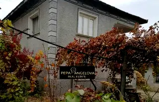 Къща в Пловдив, с. Чешнегирово