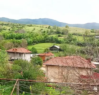 Снимка 3 — Къща в Пловдив, с. Домлян