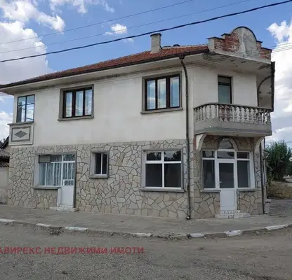 Снимка 2 — Къща в Пловдив, с. Дълбок извор
