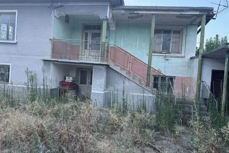 House in Oblast Plovdiv, Dylgo Pole