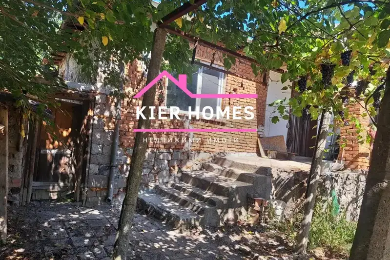 House in Plovdiv, Ezerovo