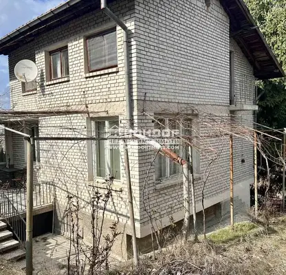 Снимка 2 — Къща в Пловдив, с. Гълъбово