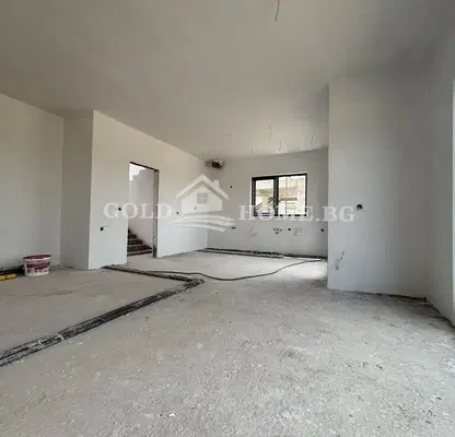 Photo 2 — House in Plovdiv, Markovo