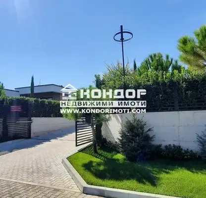 Снимка 2 — Къща в Пловдив, с. Марково