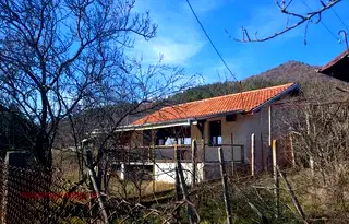 Къща в Пловдив, с. Песнопой