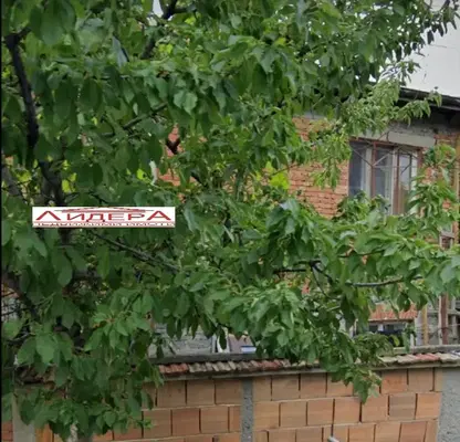 Снимка 4 — Масивна тухлена къща с 6 стаи и гараж в с. Първенец
