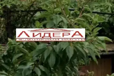 Масивна тухлена къща с 6 стаи и гараж в с. Първенец