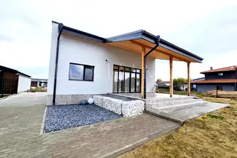 Къща в Пловдив, с. Радиново