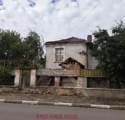 Снимка 2 — Къща в Пловдив, с. Зелениково