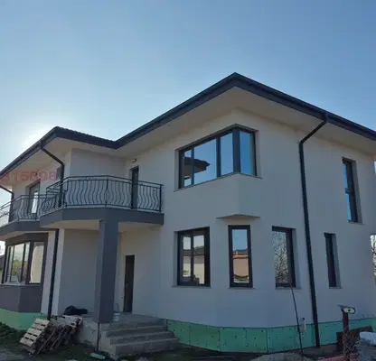 Снимка 5 — Двуетажна къща в с. Златитрап, област Пловдив