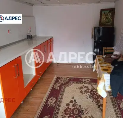 Снимка 4 — Къща в Разград, с. Побит камък
