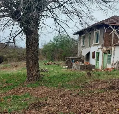 Снимка 3 — Къща в Русе, Борово