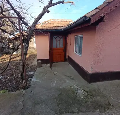 Снимка 4 — Къща в Русе, Две могили