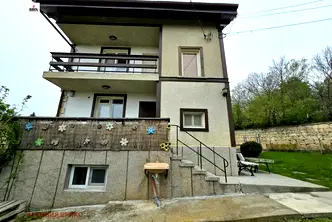 Къща в Русе, с. Божичен