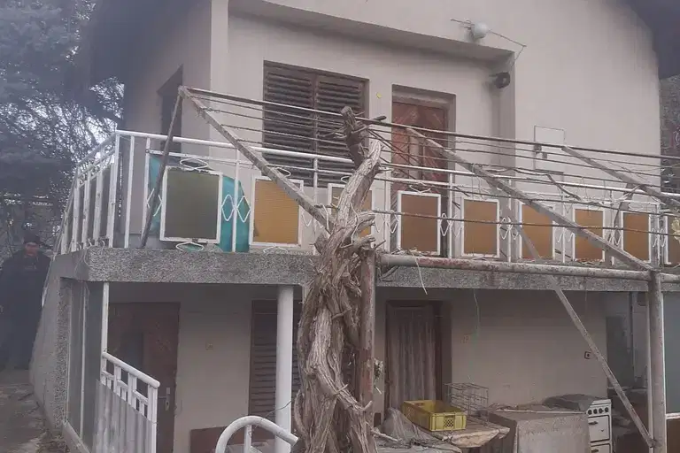 Къща в Русе, с. Божичен