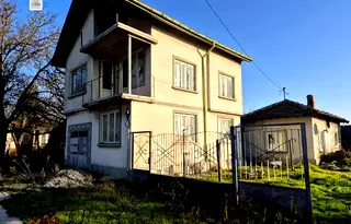 Къща в Русе, с. Бръшлен