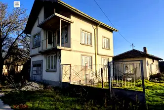 Къща в Русе, с. Бръшлен