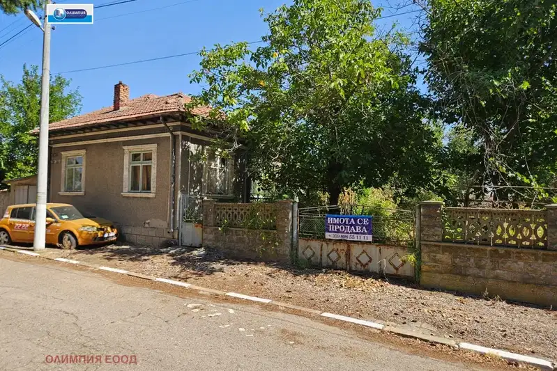 Къща в Русе, с. Бръшлен