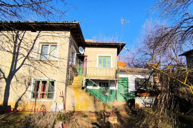 House in Oblast Ruse, Cerovec