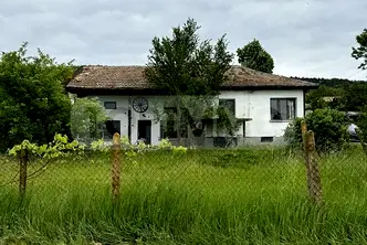 Къща в Русе, с. Лом Черковна