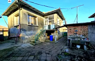 Къща в Русе, с. Мечка